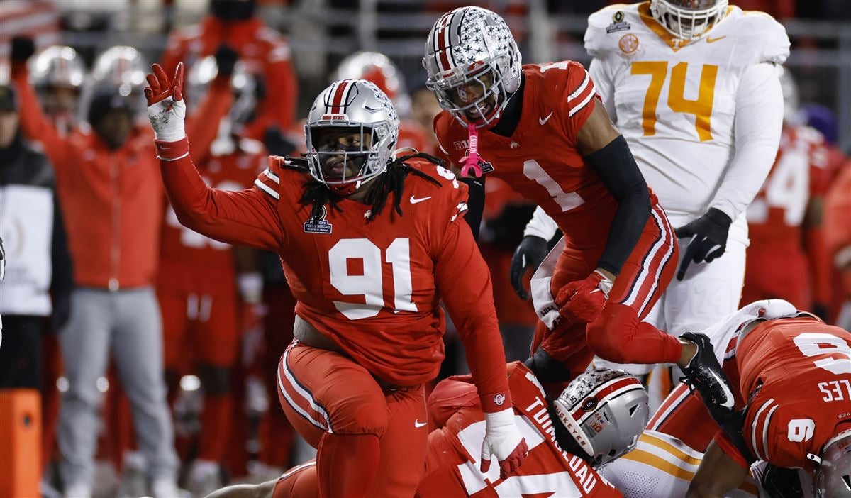 港足成功逼 港足成功逼